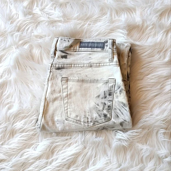 ROCK & REPUBLIC JEANS~NWOT ~🎊HP🎊 - Picture 4 of 8